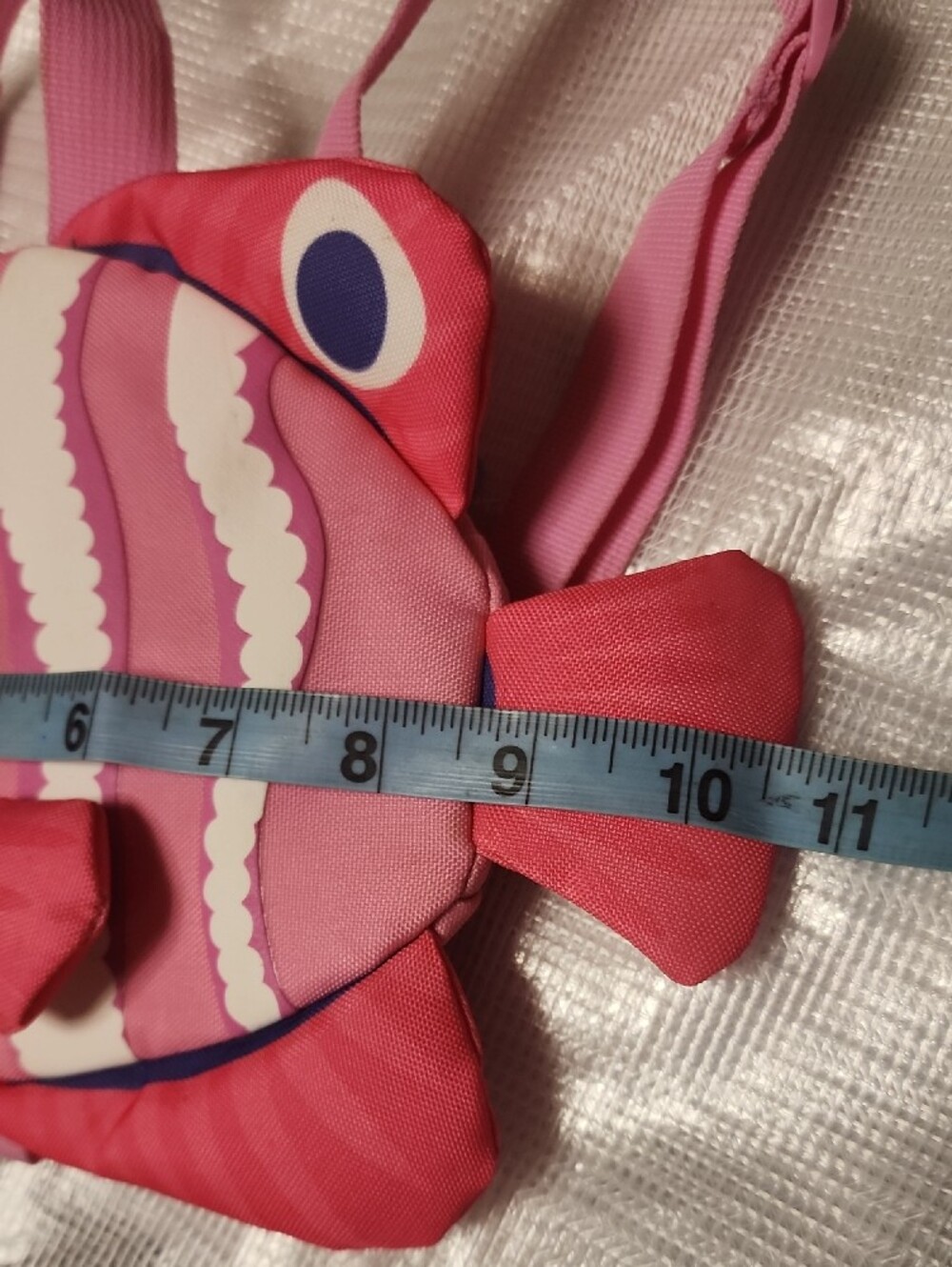 Pink Fish-Shaped Backpack - Picture 2 of 4